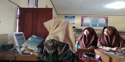 Free HTML5 Bootstrap Template by FreeHTML5.co